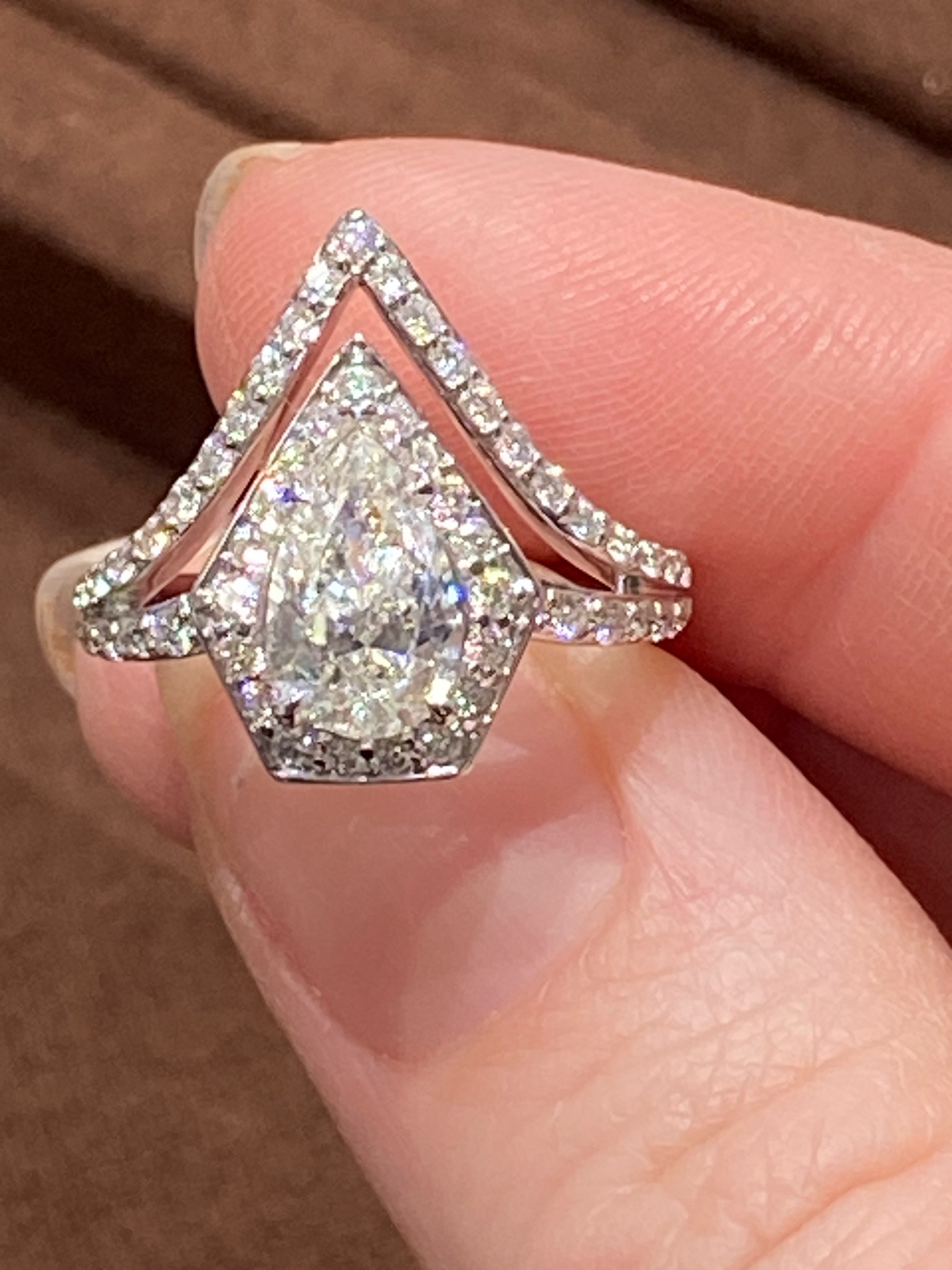 Pear-shape, double diamond halo